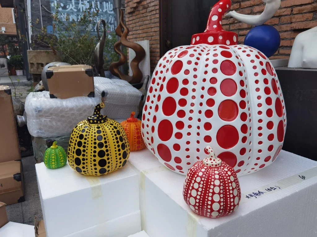 Kusama Yayoi Pumpkin Statue Ja - đánh giá và giá Interior Design Japan